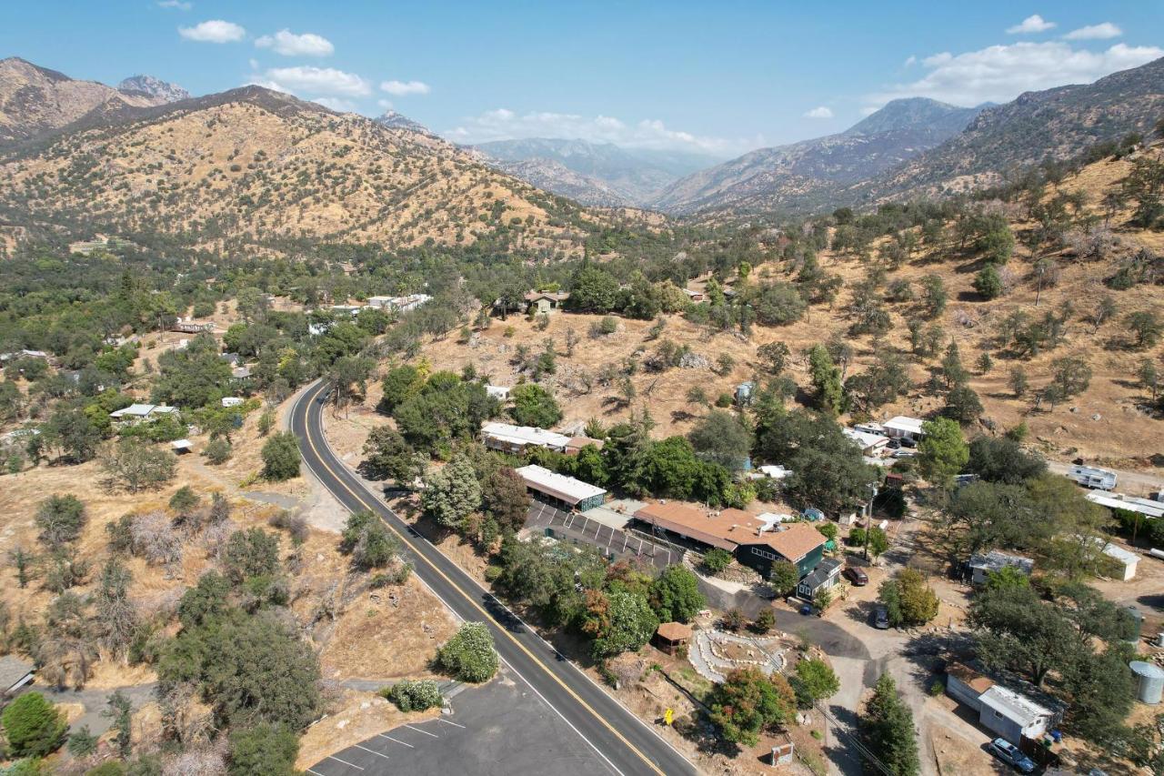 The Belle Sequoia Motel Rm9 Three Rivers Exteriér fotografie