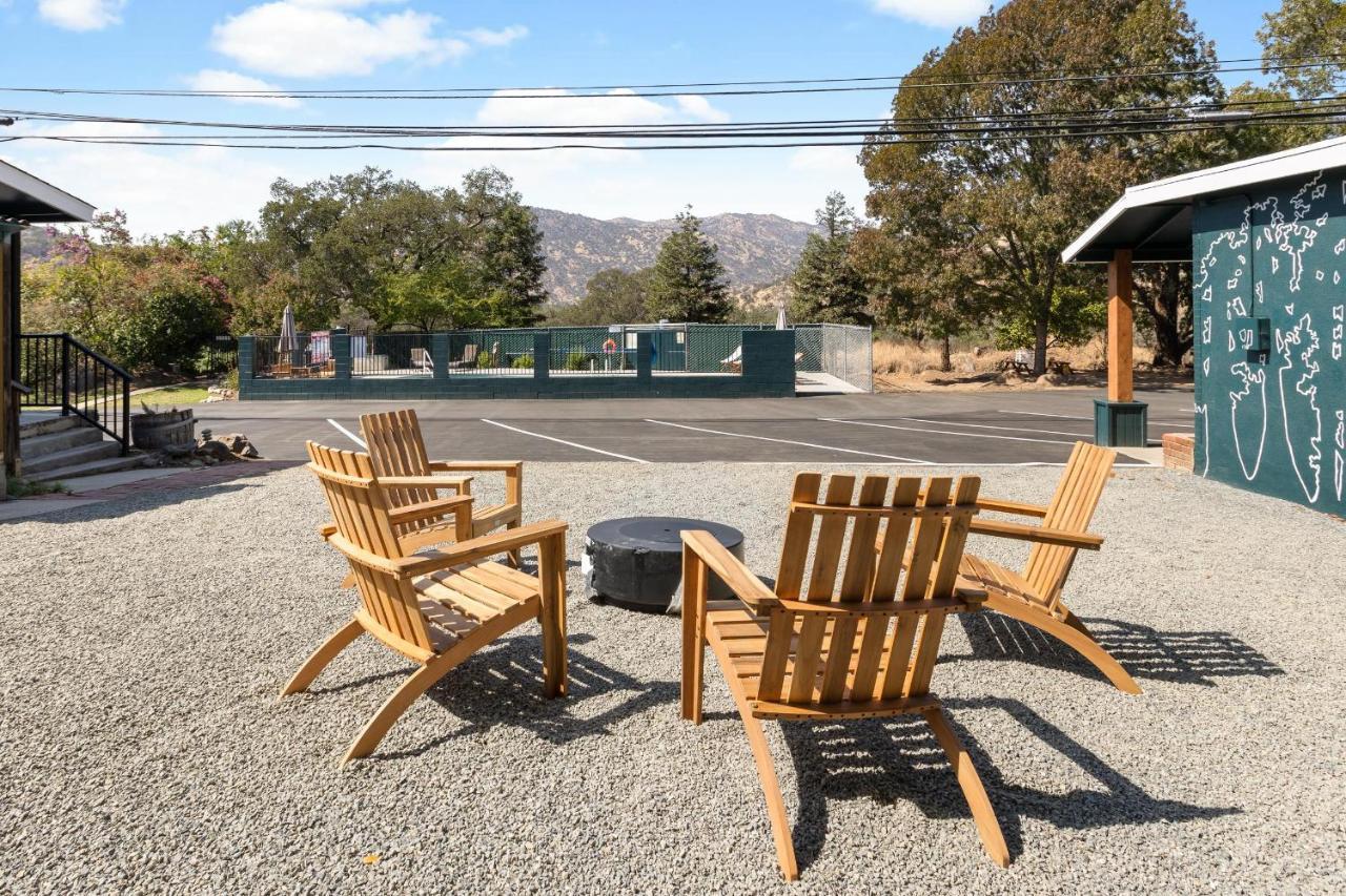 The Belle Sequoia Motel Rm9 Three Rivers Exteriér fotografie