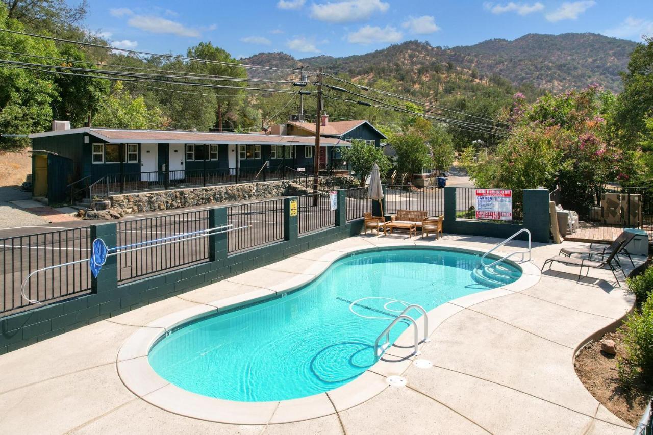 The Belle Sequoia Motel Rm9 Three Rivers Exteriér fotografie