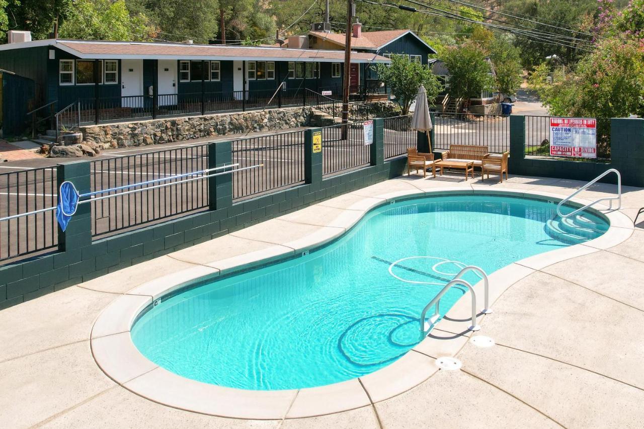 The Belle Sequoia Motel Rm9 Three Rivers Exteriér fotografie